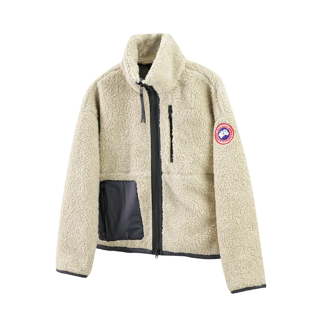 P620 Canada Goose/Canada Goose Shearling Jacket Simcoe Shearling Zip Jacket is made from Kind artificial long-hair sherpa, our new generation of wool fleece that helps keep the earth cold and the people on it warm. It features dropped shoulders, a high collar and an adjustable waist hem with internal drawstrings. Standard embroidery color label; top-quality goose Simcoe lambskin Color: Apricot Pink Black Gray White Army Green Size: S M L